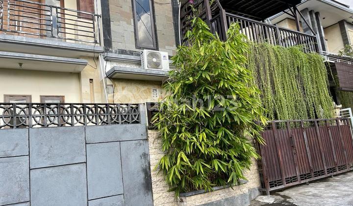 tampak depan dijual cepat rumah 2lt 4