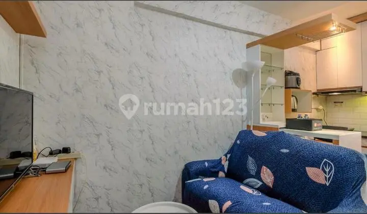 ruang keluarga dijual 2br apartemen cinere resort