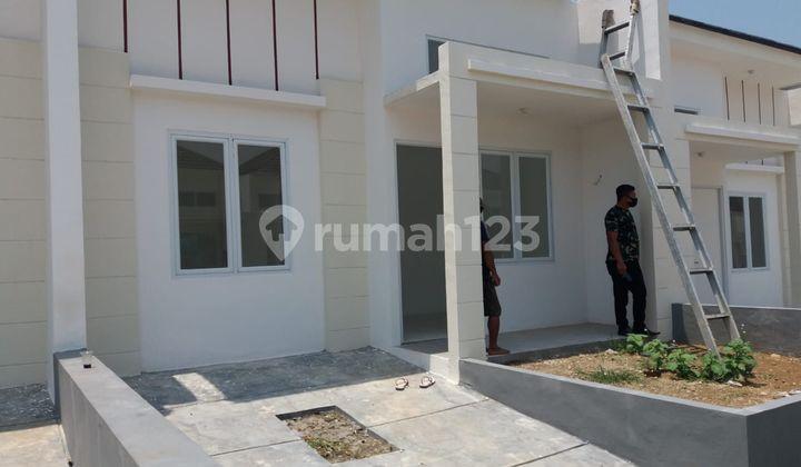 tampak depan dijual cepat rumah siap huni