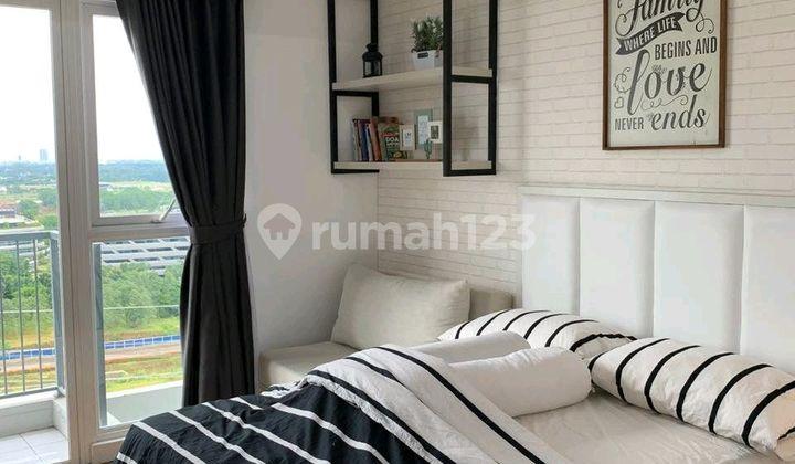 kamar tidur apartemen type studio full furnished
