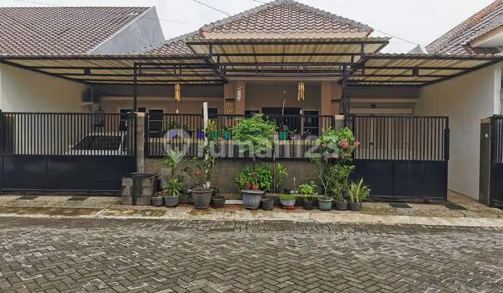 tampak depan rumah 1 lantai siap huni