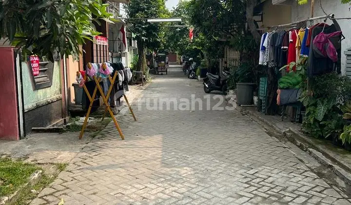 foto lainnya rumah sudah direnovasi, hoek, timur,