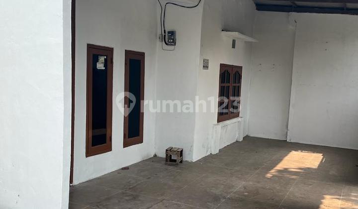 garasi/carport rumah sudah direnovasi, hoek, timur,