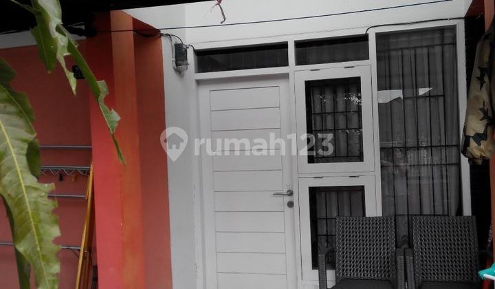tampak depan turun harga rumah di komplek