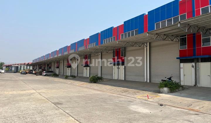 tampak depan gudang tangerang jakarta izin industri