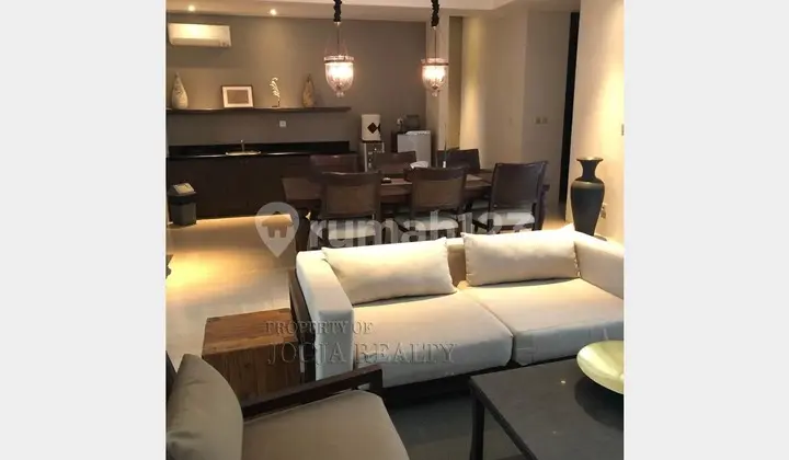 ruang tamu rumah dalam perumahan elite jalan