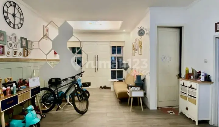 ruang keluarga rumah bagus murah di antapani