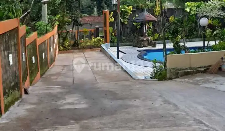 foto lainnya dijual rumah villa kolam renang