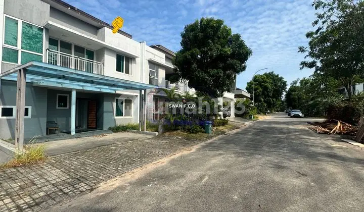 tampak depan dijual rumah 2lt southlink full