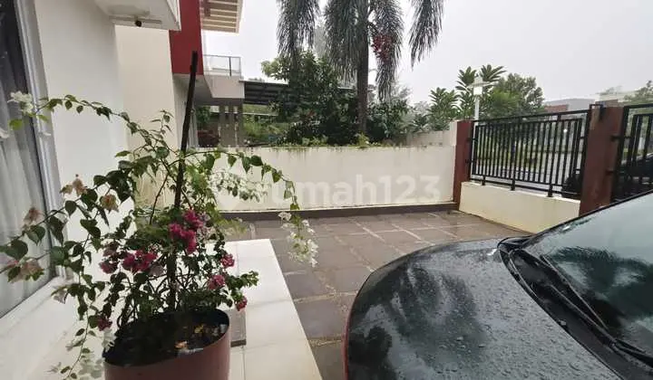 garasi/carport dijual rumah bagus 3 lt