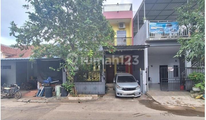 tampak depan dijual rumah 2,5lt full furnish