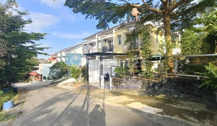 tampak depan disewakan rmh semi furnished di