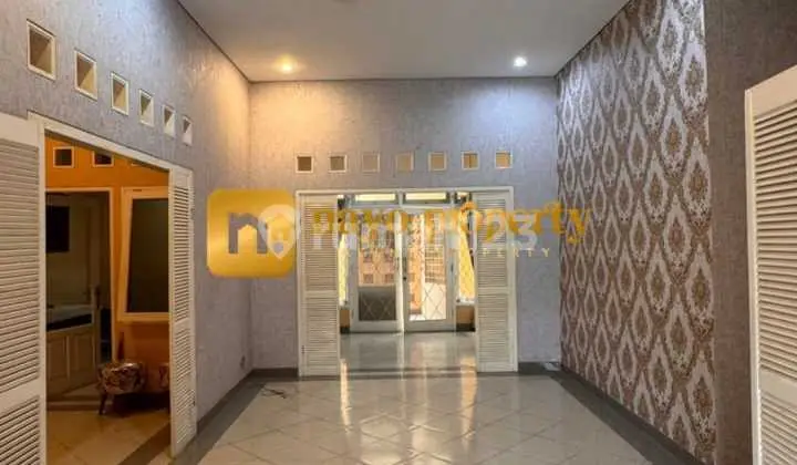 ruang tamu rumah bagus tanah luas dalam