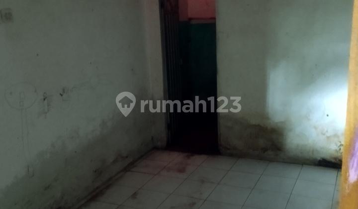 kamar tidur rumah murah strategis di puri