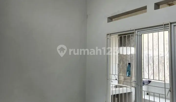 ruang makan rumah 2 lantai bagus siap