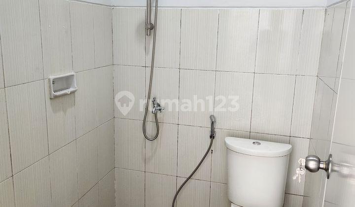 kamar mandi rumah 2 lantai bagus siap