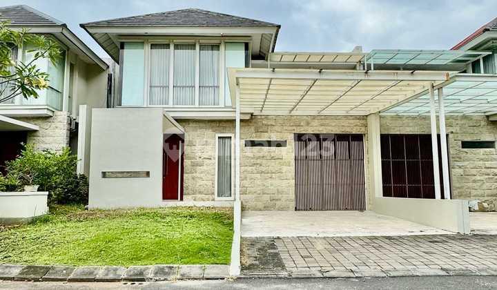 tampak depan jual sewa rumah grand eastwood