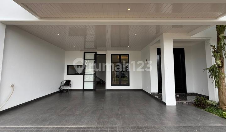 garasi/carport rumah mewah murah 3 lantai