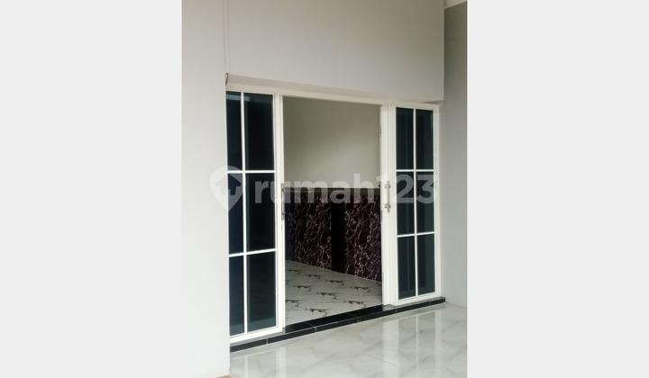 teras rumah siap huni, 3 lantai,