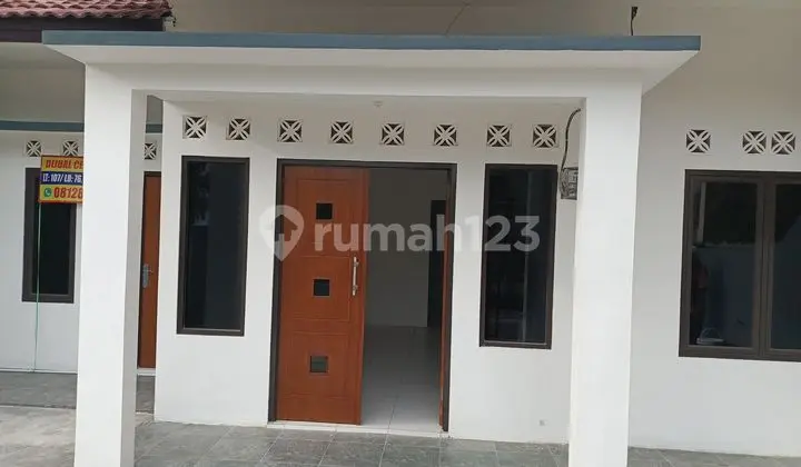 teras rumah hoek luas di klapanunggal