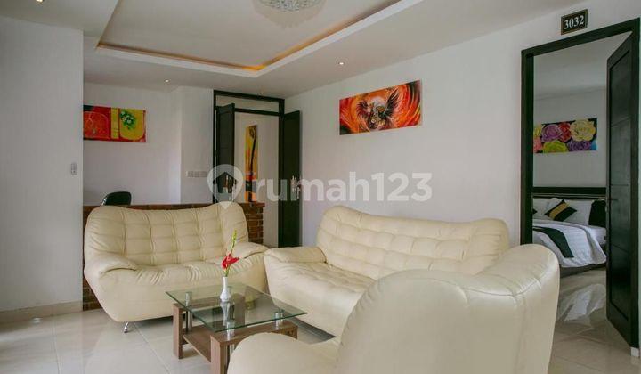 ruang tamu hotel di kuta bali dekat