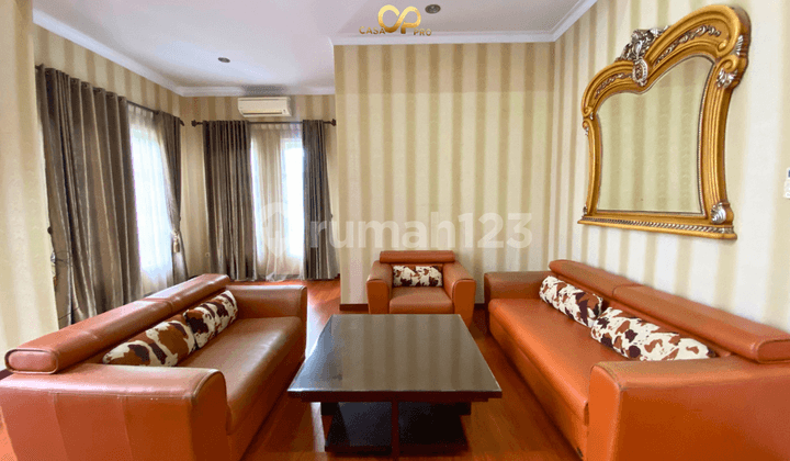 kamar tidur rumah hoek mewah furnished dalam