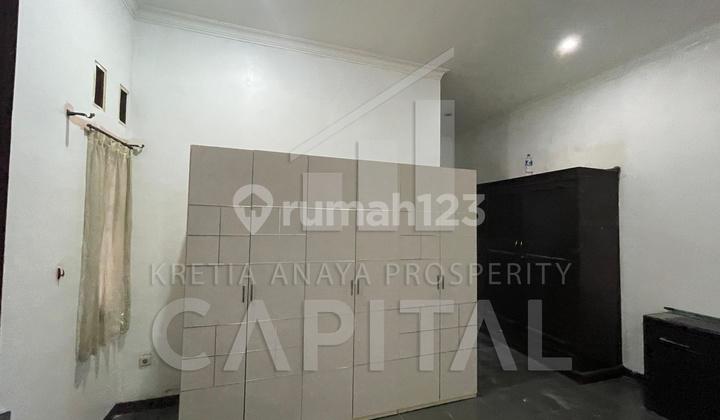 kamar tidur rumah 2.5 lantai siap huni