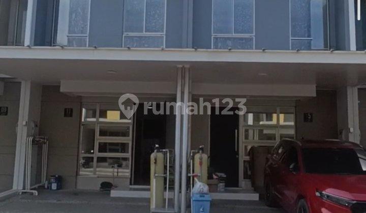 tampak depan dijual cepat rumah pik 2