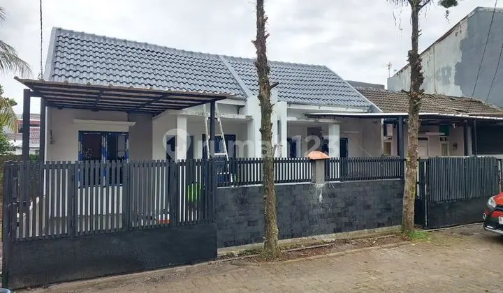 tampak depan rumah baru minimalis modern griya