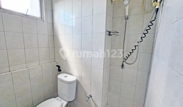 kamar mandi apartment premium furnish di bintaro