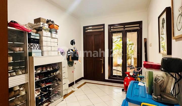 ruang tamu rumah luas tanah 200 shm