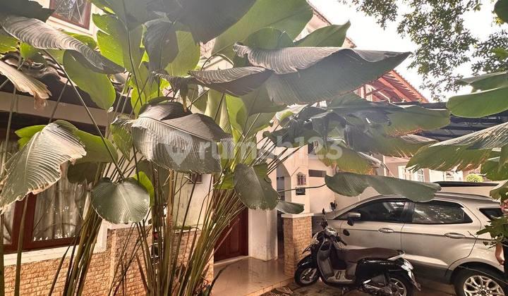 teras rumah luas tanah 200 shm