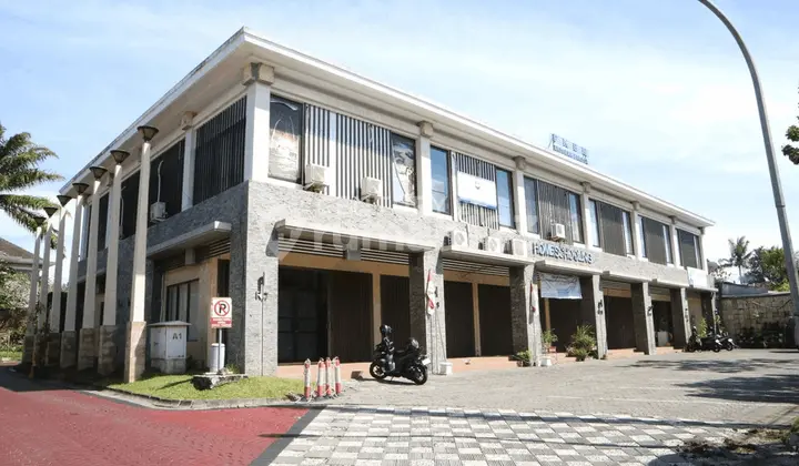 tampak depan ruko 2lt dengan lb 145