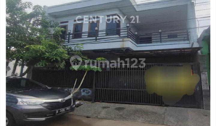 foto lainnya rumah tinggal 2 lantai di