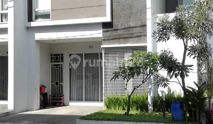 tampak depan rumah komplek nuansa indah ciparay