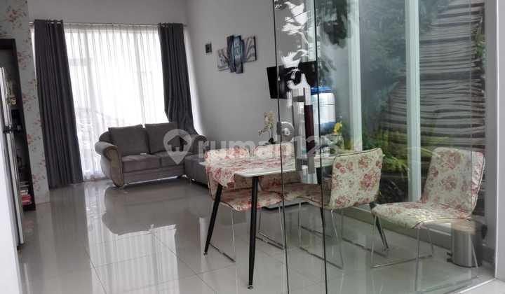 ruang keluarga rumah komplek nuansa indah ciparay