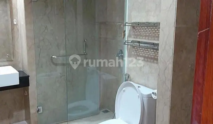 kamar mandi apartement capitol park 2 br