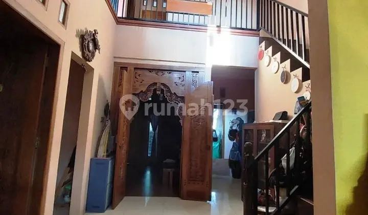 ruang tamu rumah mewah gebyok jati tua