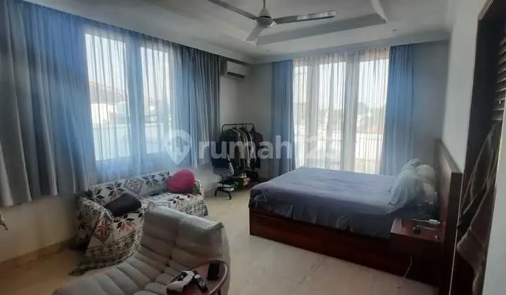 kamar tidur townhouse villa palma pejaten mewah