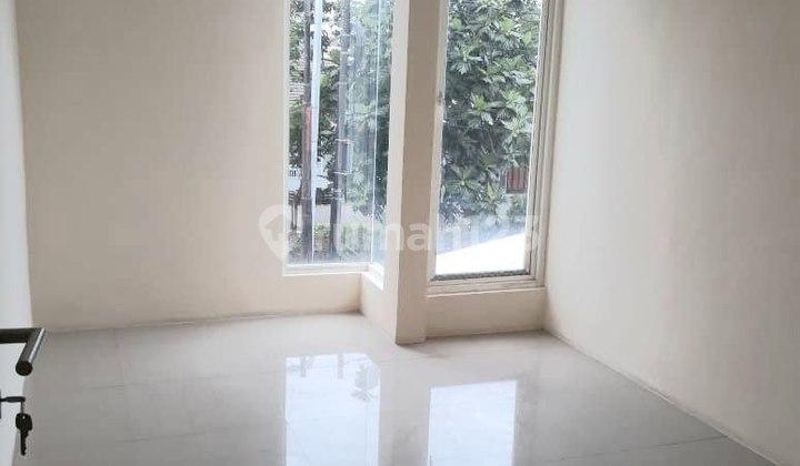 kamar tidur dijual rumah lokasi rungkut barata