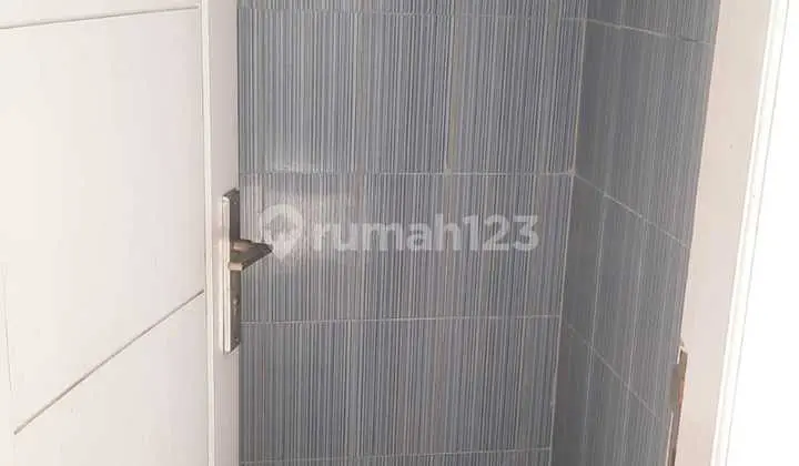 kamar mandi dijual rumah dalam cluster pondok