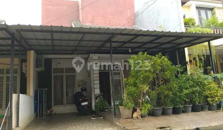 tampak depan rumah dijual furnised cluster diamon