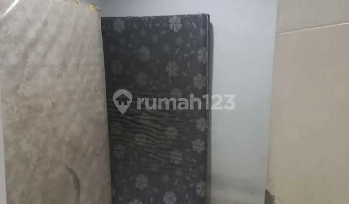 kamar tidur dijual cepat villa grand tomang,