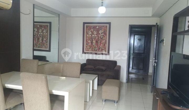 ruang keluarga apartemen jababeka metropark cikarang 2br