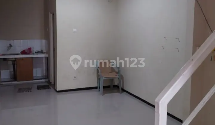 ruang tamu rumah babatan pratama wiyung-surabaya barat