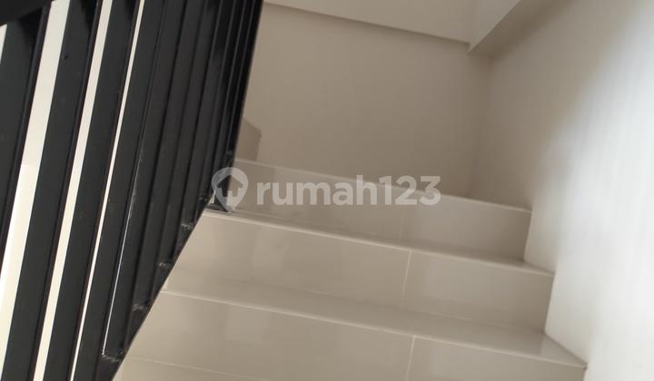 foto lainnya ruko dua lantai di dekat