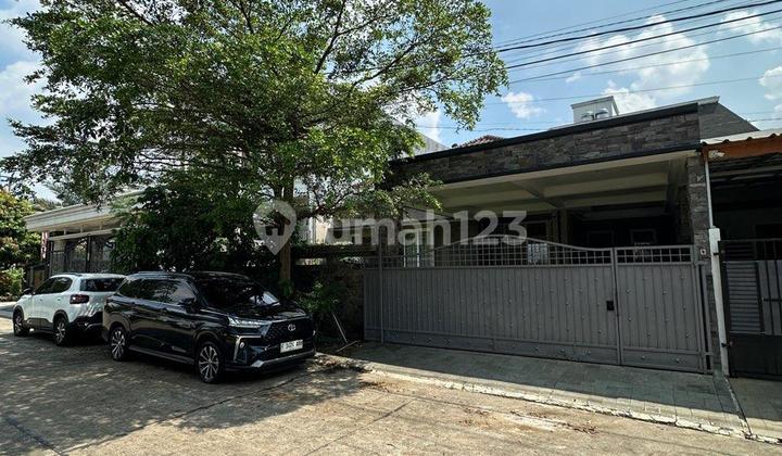 tampak depan rumah modern di nusa indah