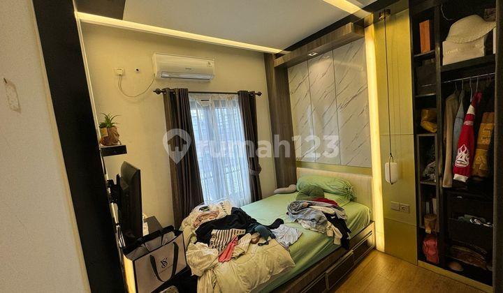 kamar tidur rumah mewah modern di kemang