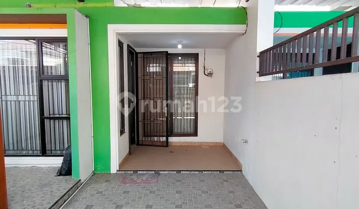garasi/carport rumah panorama sepatan 2 kamar