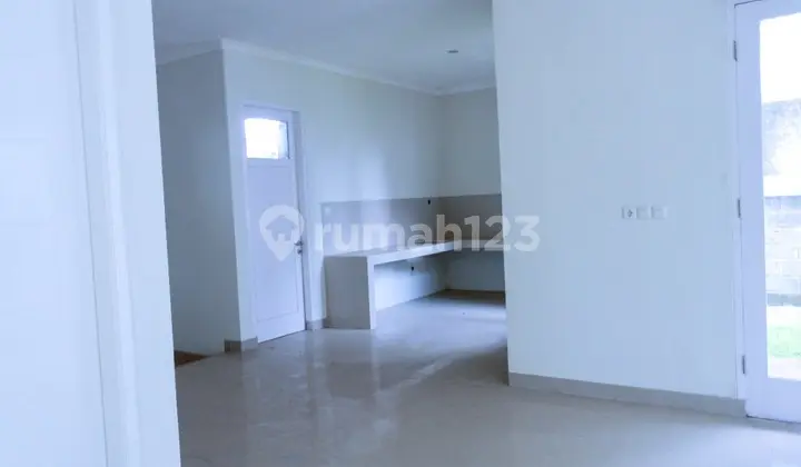 dapur rumah depan taman 2 lantai